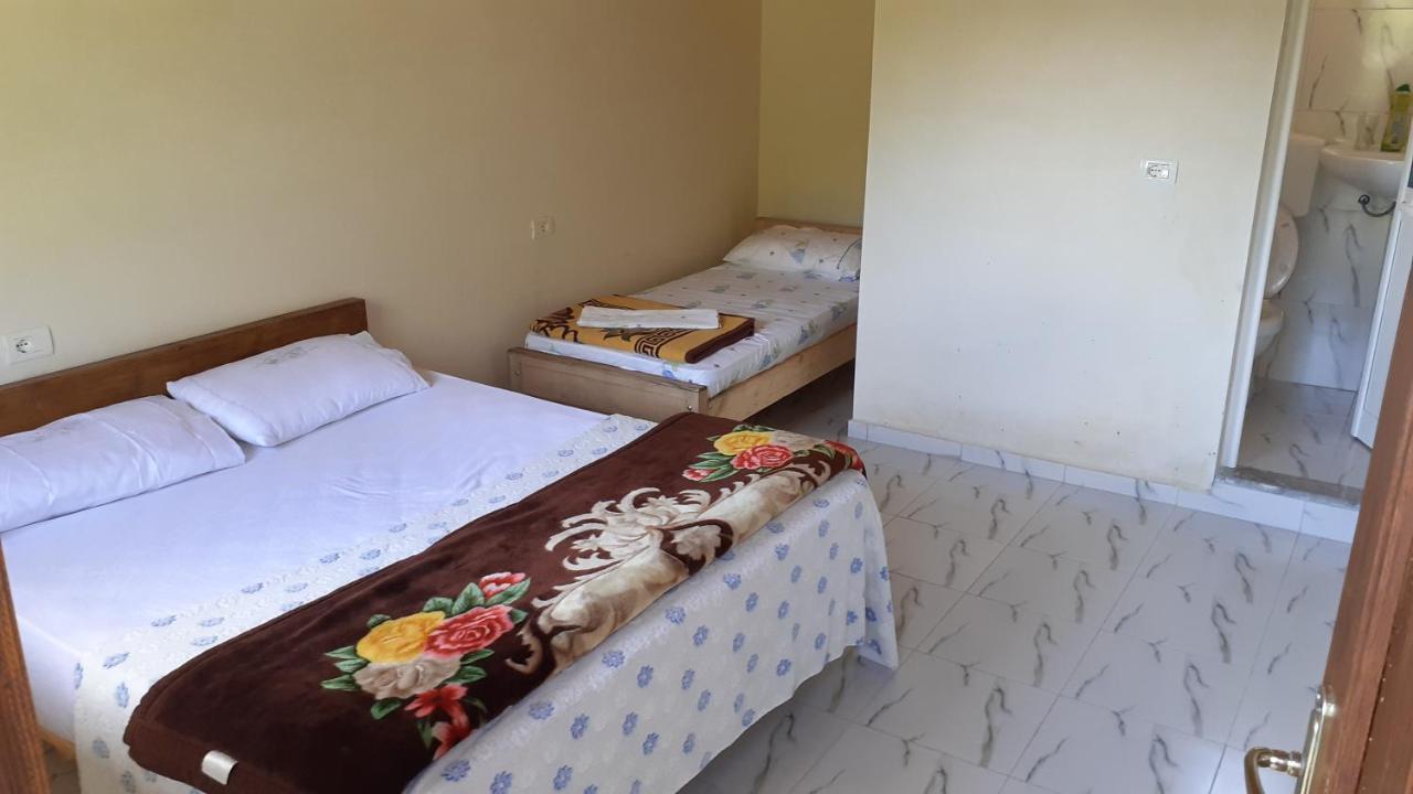 Driti Gh Nderlysa Hotell Shkodër Exteriör bild