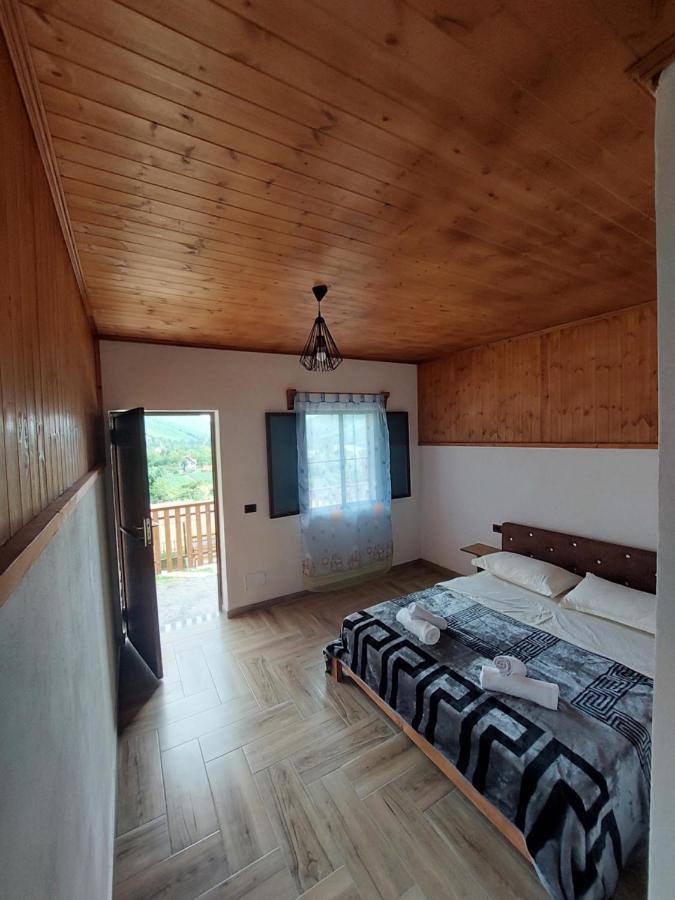Driti Gh Nderlysa Hotell Shkodër Exteriör bild