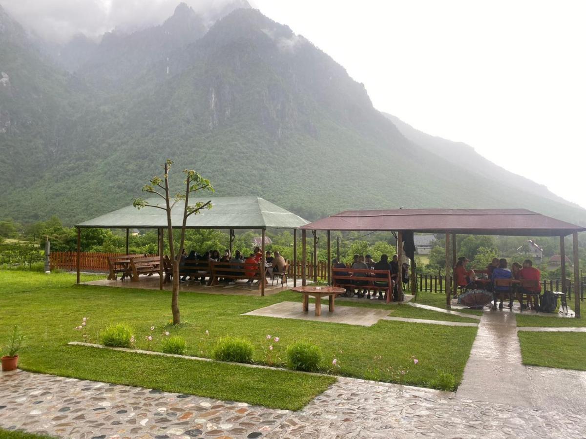 Driti Gh Nderlysa Hotell Shkodër Exteriör bild