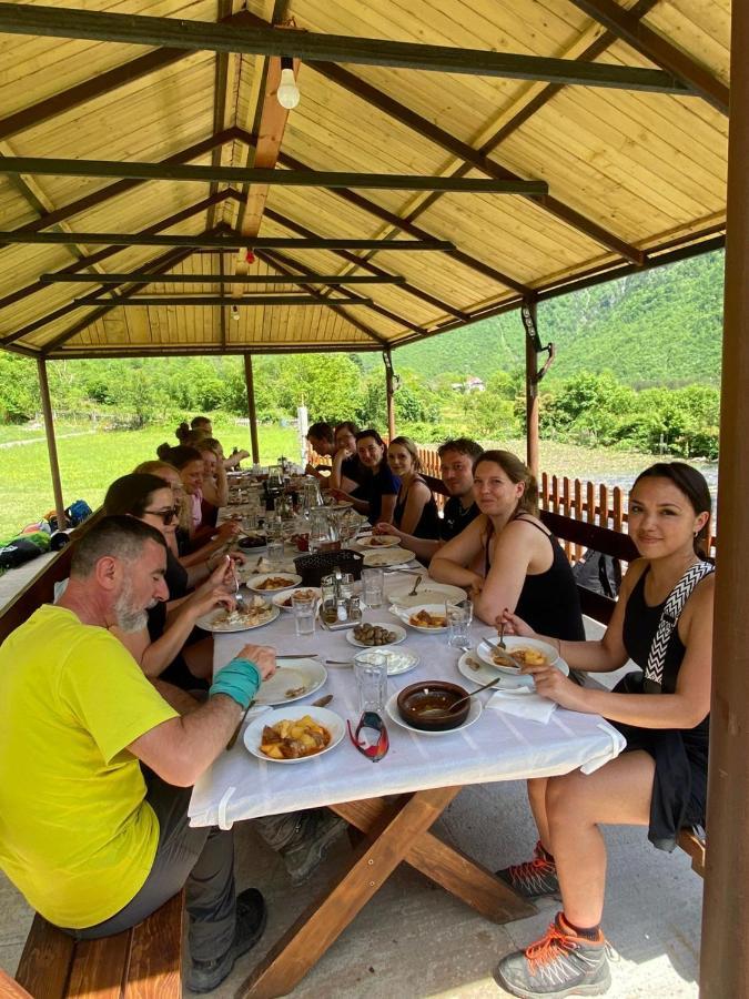 Driti Gh Nderlysa Hotell Shkodër Exteriör bild